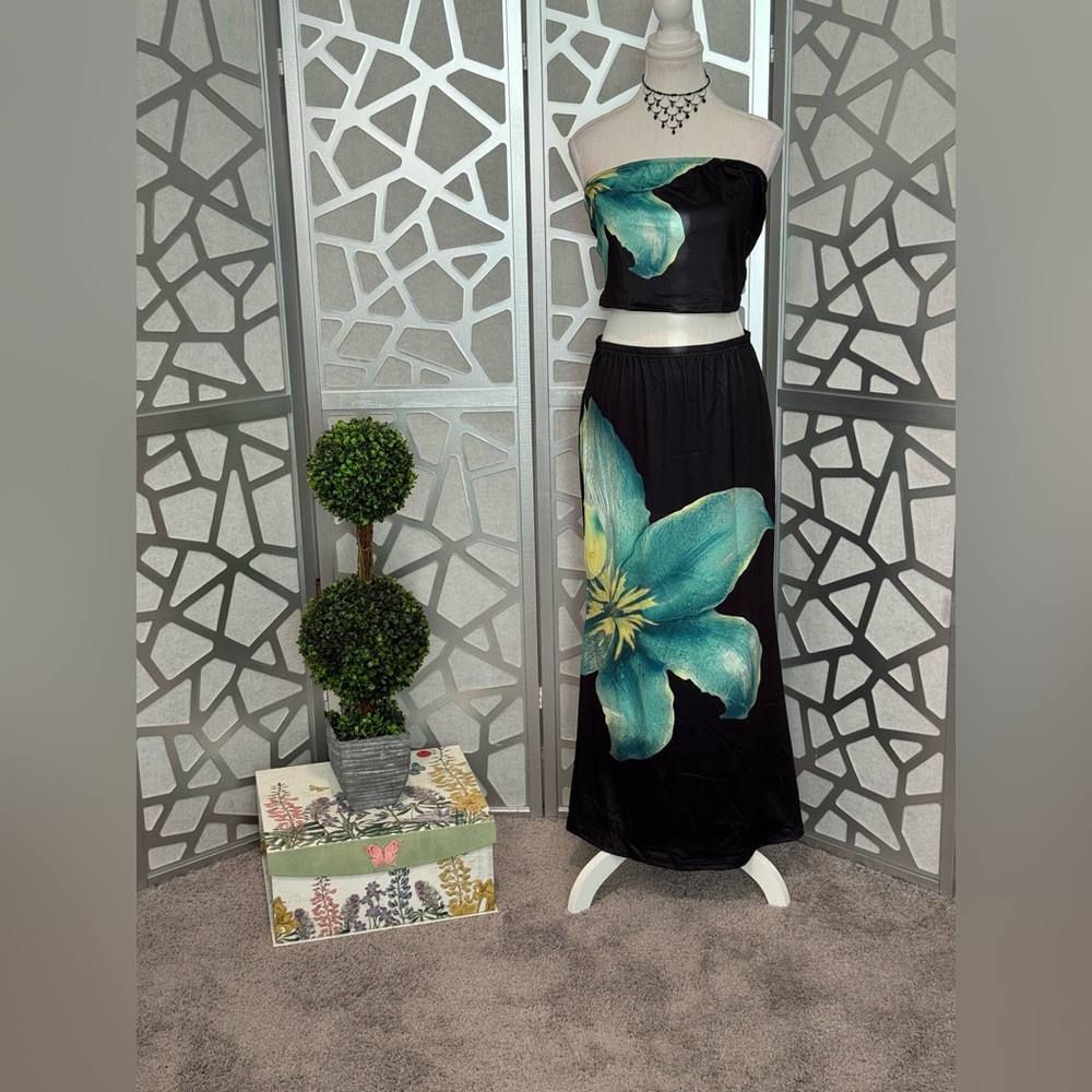 New Arrivals! Black Strapless Floral 2pc Maxi Skirt Set .
